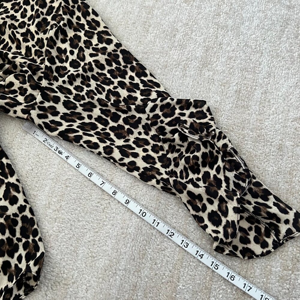 Vince Camuto Faux Wrap Bell Sleeve Animal Print Blouse Top 2X - Picture 7 of 8